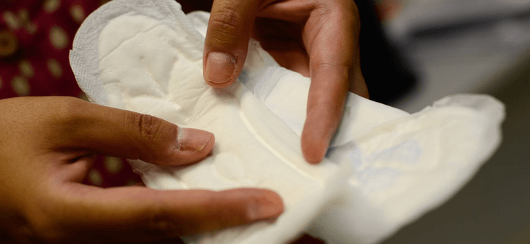 Farmácia Popular começa a distribuir absorventes gratuitos