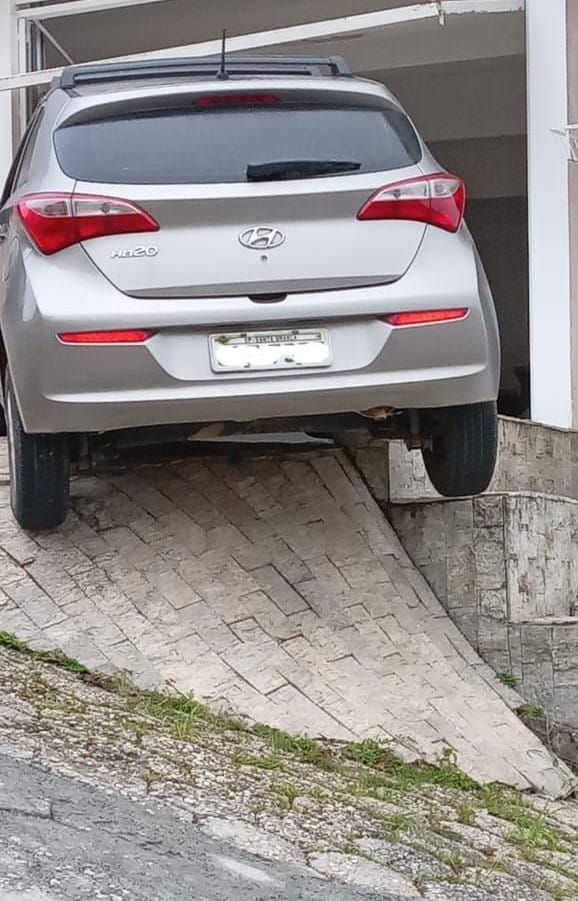 Ladrões tentaram furtar carro do prefeito de Santa Branca e provocaram a maior confusão