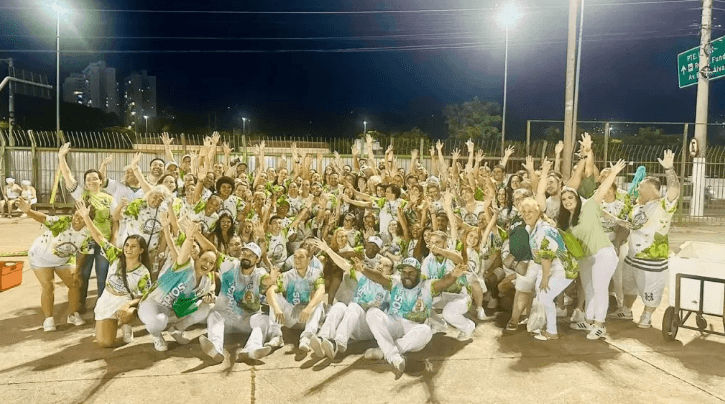 Escola de samba Mancha Verde faz ensaio de carnaval nesta quarta em São José