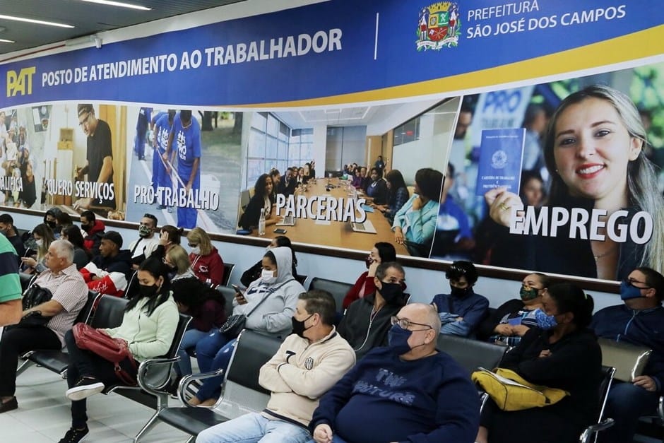 PAT está com 656 vagas de emprego para diversas áreas nesta segunda em São José