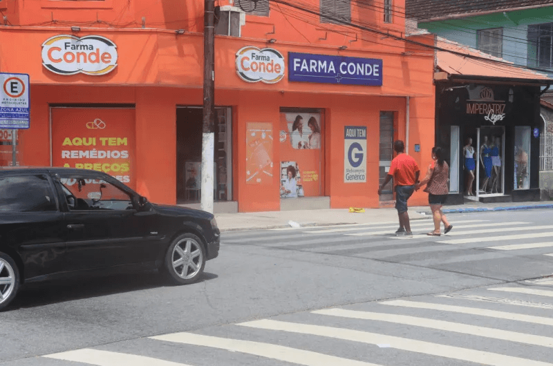 Caraguá é referência por respeitar pedestres que atravessam faixas em vias públicas