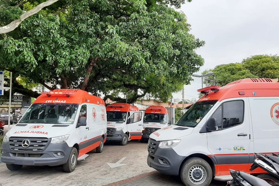 Ambulância do Samu é depredada por vândalos em São José
