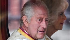 Rei Charles III é diagnosticado com câncer; principe Harry irá visitar o pai no Reino Unido