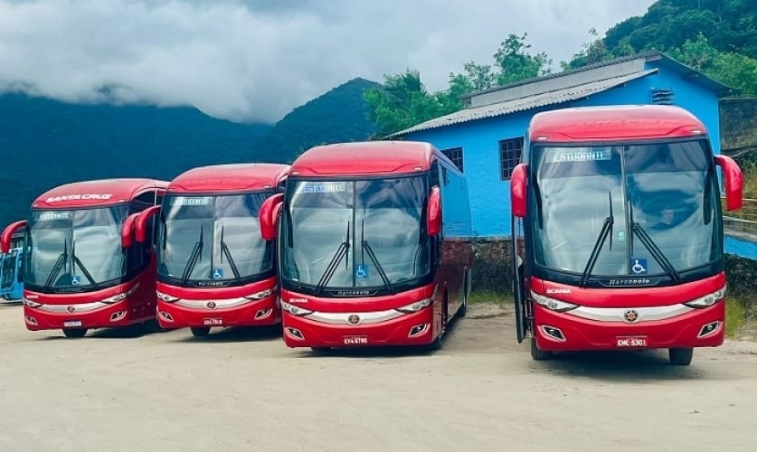 Transporte universitário vai atender quase 700 estudantes em São Sebastião