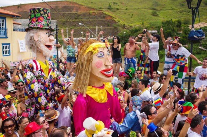 São Luiz do Paraitinga retoma a folia de carnaval com programação de blocos