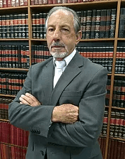 Morre o advogado criminalista, Henrique Ferro, aos 85 anos