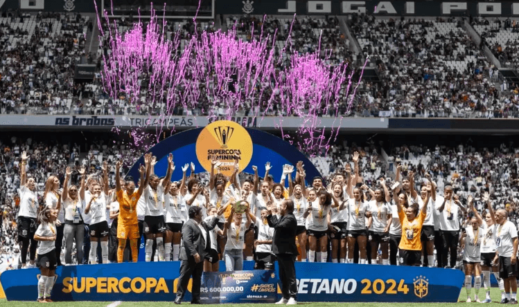 Corinthians derrota Cruzeiro e conquista tri da Supercopa feminina