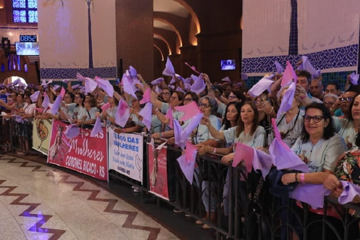 Terço das Mulheres abre mês de março no Santuário Nacional, em Aparecida