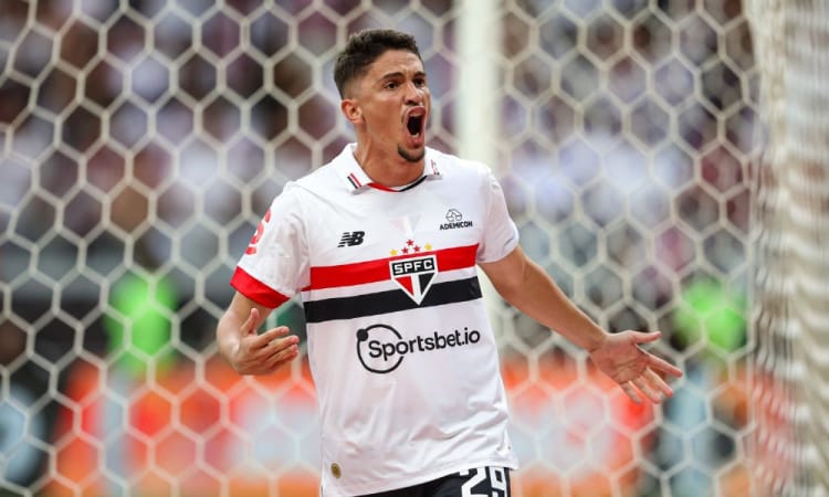 São Paulo derrota Palmeiras nos pênaltis e é campeão da Supercopa