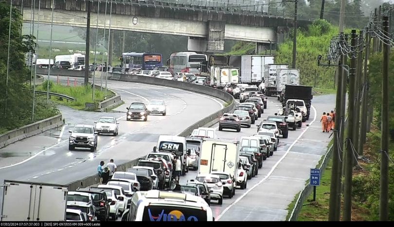 Litoral Norte tem previsão de chuva até o domingo; Serra da Tamoios segue interditada
