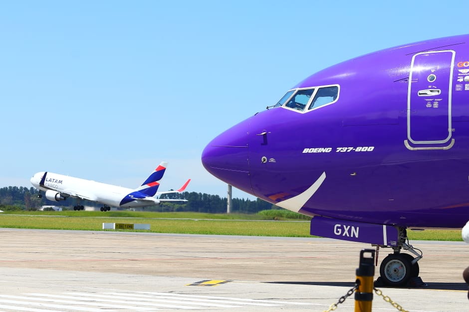 Ministro Silvio Filho faz visita técnica ao aeroporto de São José dos Campos