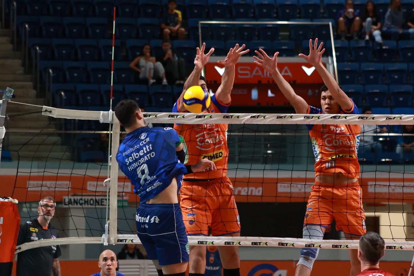 Farma Conde Vôlei São José vence o Joinville em casa na última rodada 1ª fase na Superliga