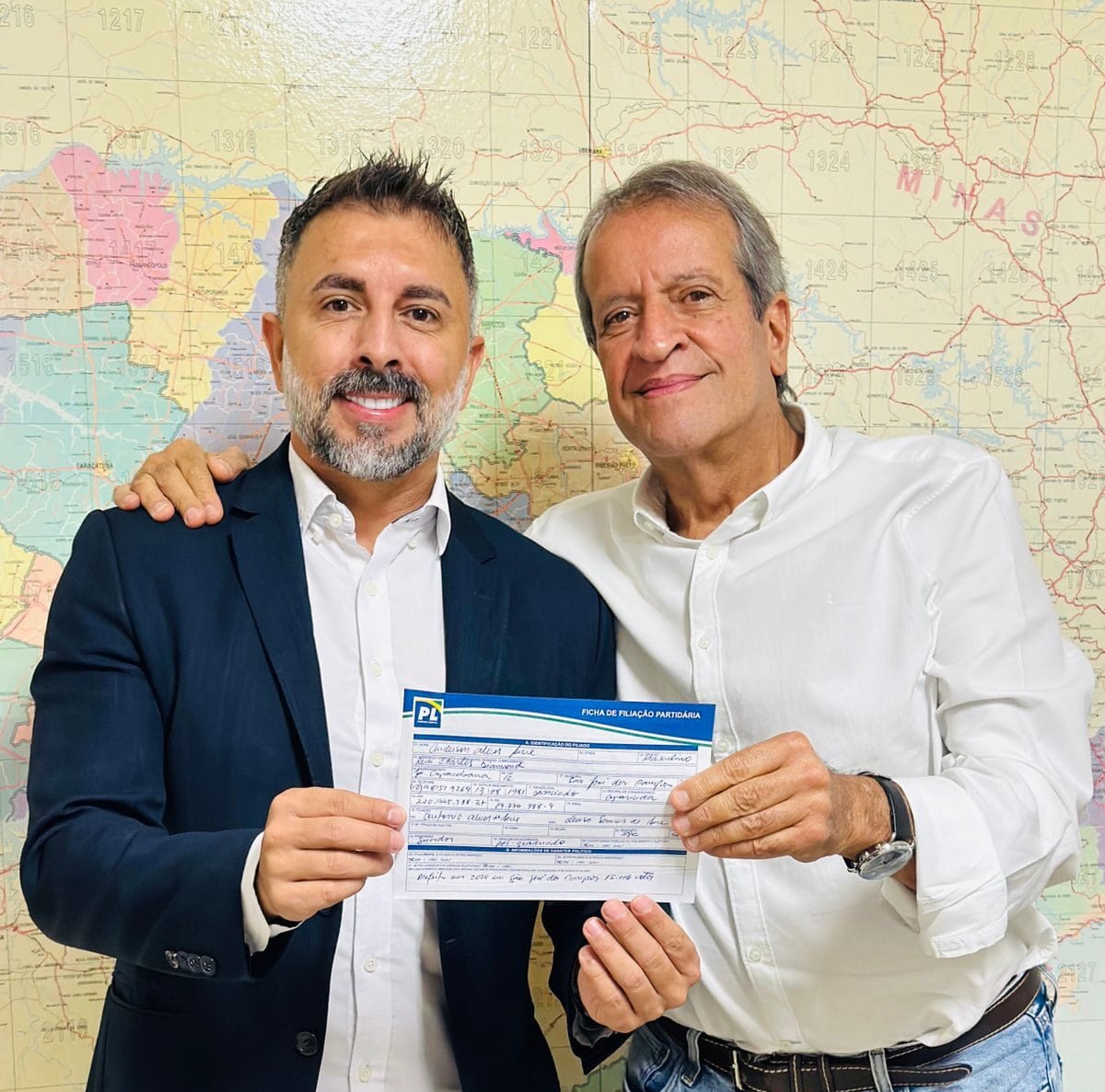 Senna, candidato a prefeito em 2020, filia-se ao PL e é pré-candidato a vereador pelo partido de Jair Bolsonaro