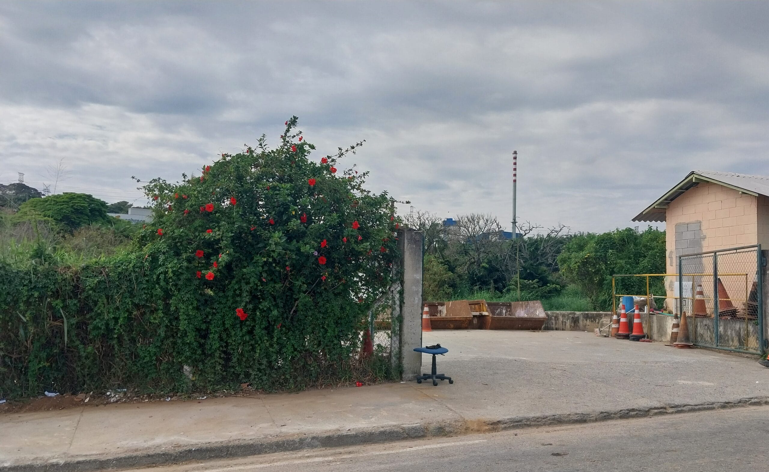 Calçada vira LEV em Jacareí nos finais de semana