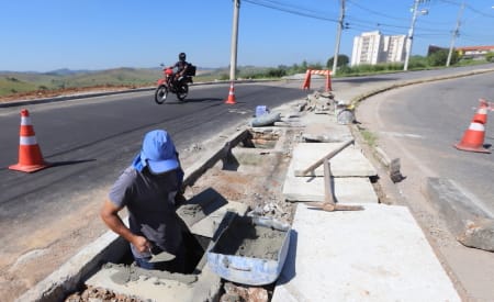 Obras de combate a erosão e enchentes no Jardim Santa Marina estão em fase final em Jacareí