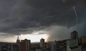 Inmet emite alerta para chuvas intensas no Vale e Região