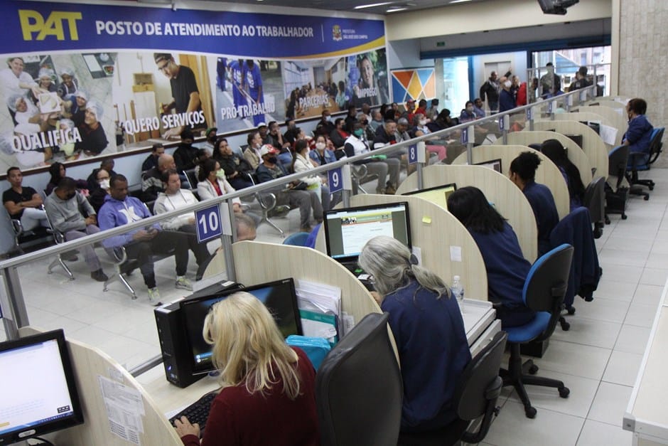 PAT disponibiliza 689 vagas de emprego nesta segunda em São José