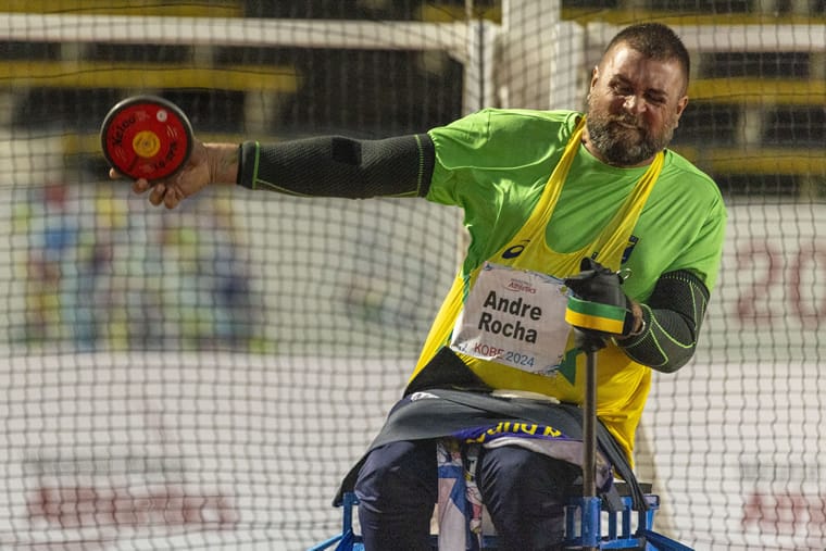 Taubateano André Rocha é bicampeão mundial no lançamento de disco