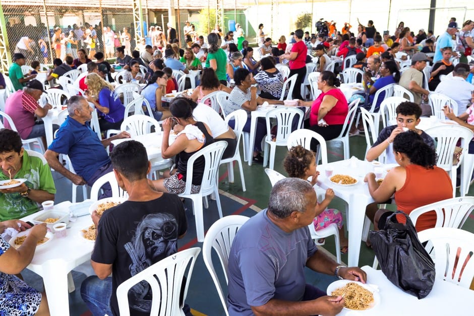 Festa celebra 1º de maio com macarronada no Novo Horizonte em São José