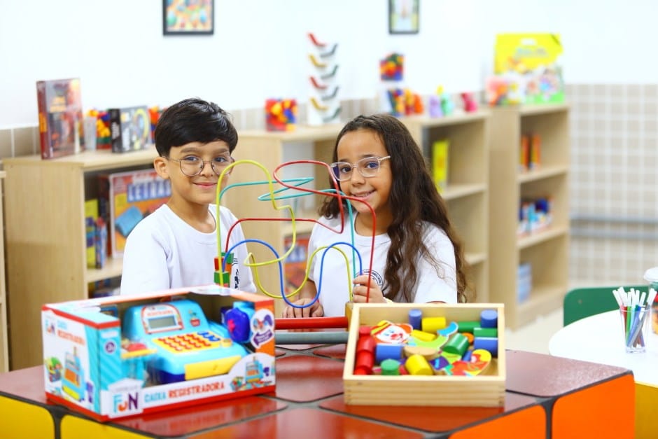 Professores e escolas de São José são finalistas do Troféu Ozires Silva 2024