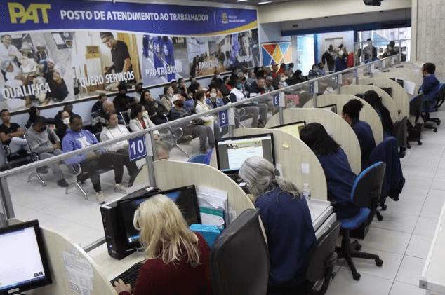 PAT de São José dos Campos abrirá mais de 700 vagas de emprego na segunda-feira (20)