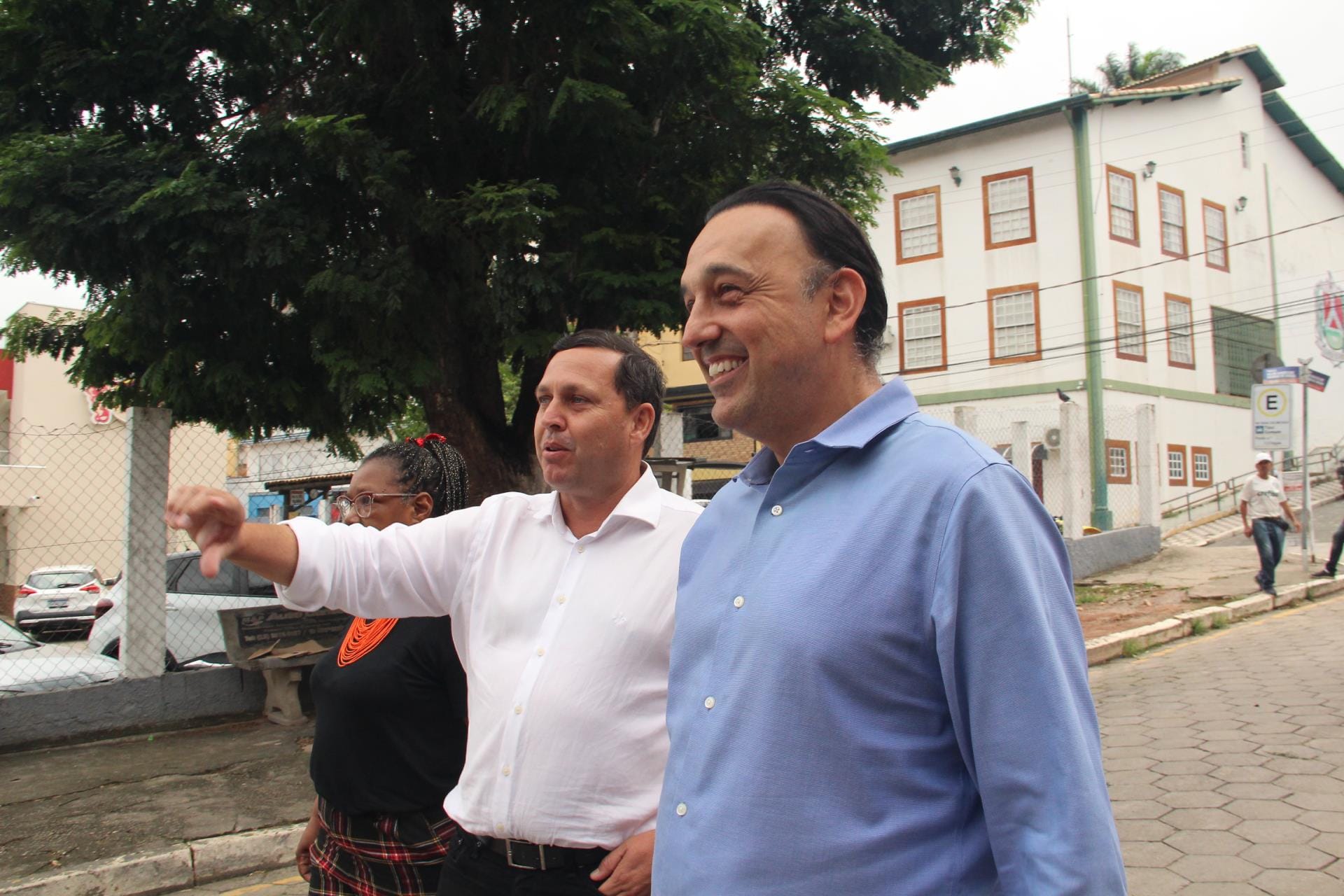 Governo de SP anuncia construção de quadra esportiva em escola de Paraibuna