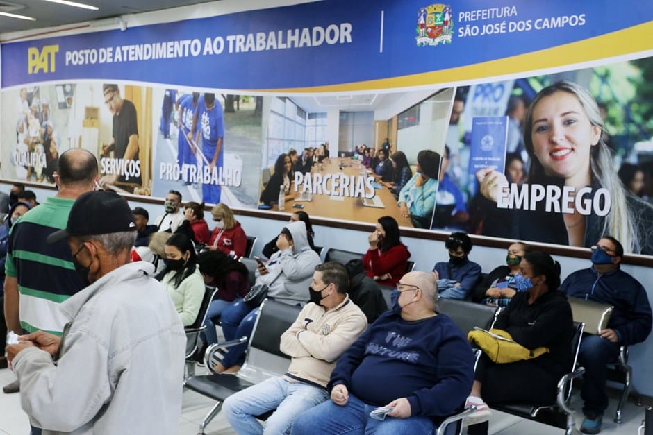 PAT abre a semana com 559 vagas de emprego em São José