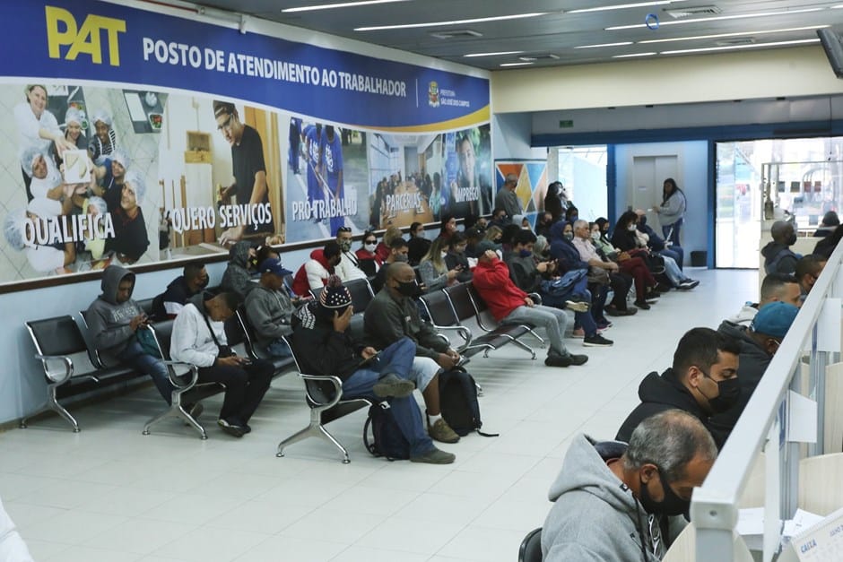 PAT de São José abre a semana com 738 vagas de emprego