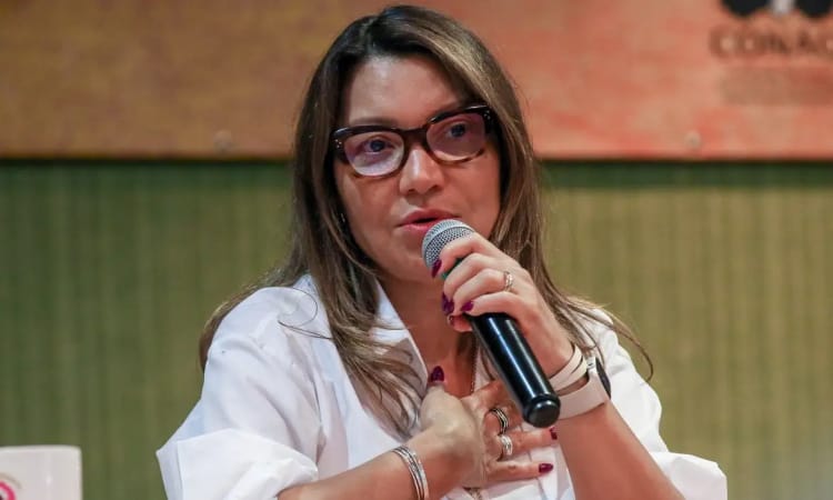Janja diz que projeto que equipara aborto a homicídio é ‘absurdo’