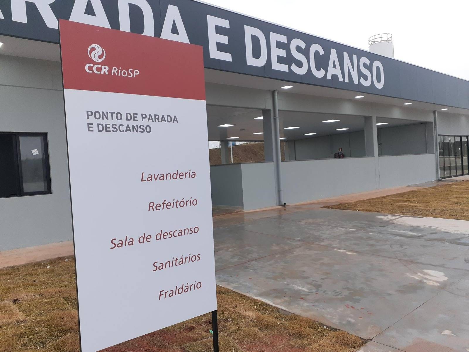 Caminhoneiros ganham pontos de parada para descanso na Via Dutra