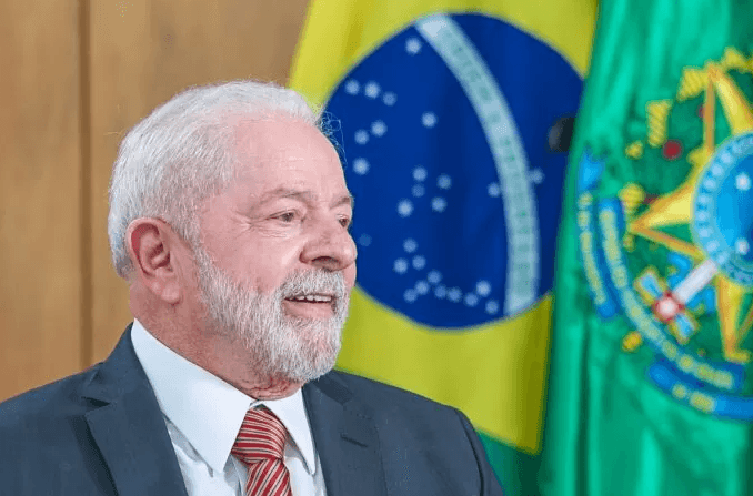 Lula Anuncia Investimentos Bilionários em Infraestrutura e Aviação em Visita a São José dos Campos