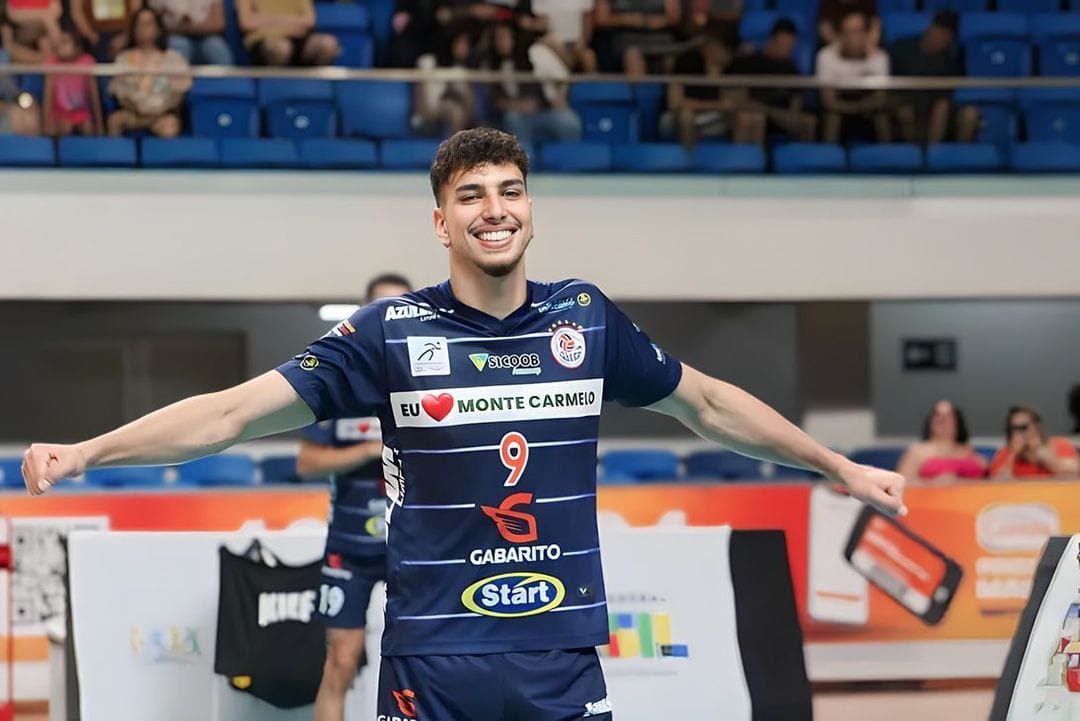 Vôlei São José anuncia contratação do oposto João Vitor Adriano para a temporada 2024/2025