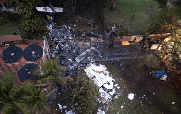 Avião da Voepass cai em área residencial em Vinhedo e não deixa sobreviventes