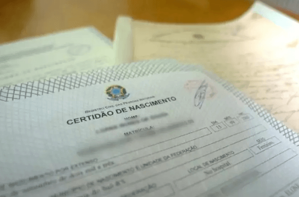 Aumento no registro de crianças somente com mães e reconhecimento de paternidade no Brasil