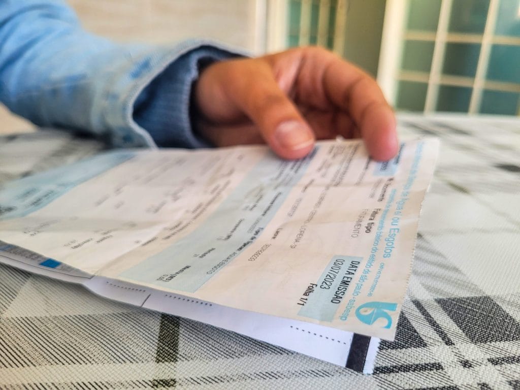 Sabesp lança novo modelo de pagamento digital e evita cortes de água com solução na porta do cliente