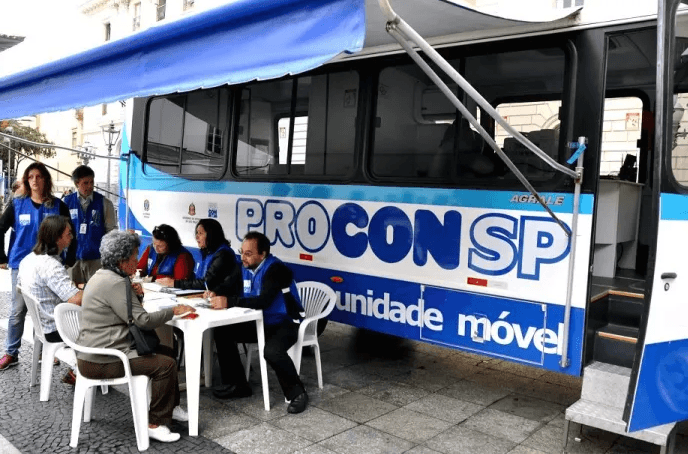 Procon de São José dos Campos e Fundação Procon realizam atendimento móvel ao consumidor