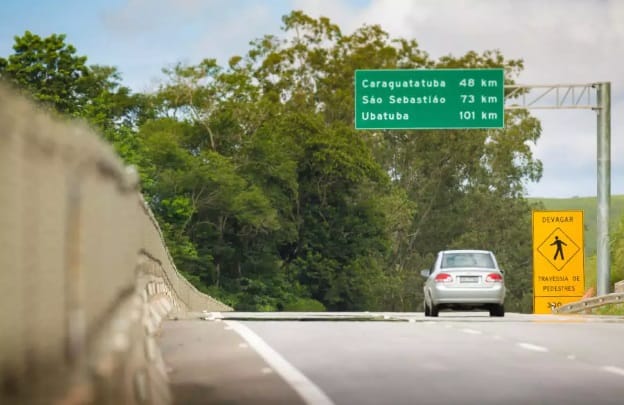 Interdições na Rodovia dos Tamoios para aferição de radares fixos nesta quarta-feira (9)
