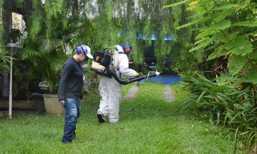 CCZ de Caraguatatuba intensifica ações de combate ao aedes aegypti no bairro Martim de Sá