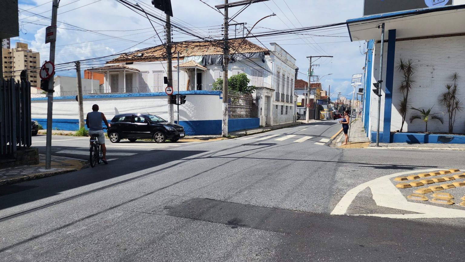 Sabesp realiza obra de interligação de rede de água e trânsito em Taubaté sofre alterações no domingo