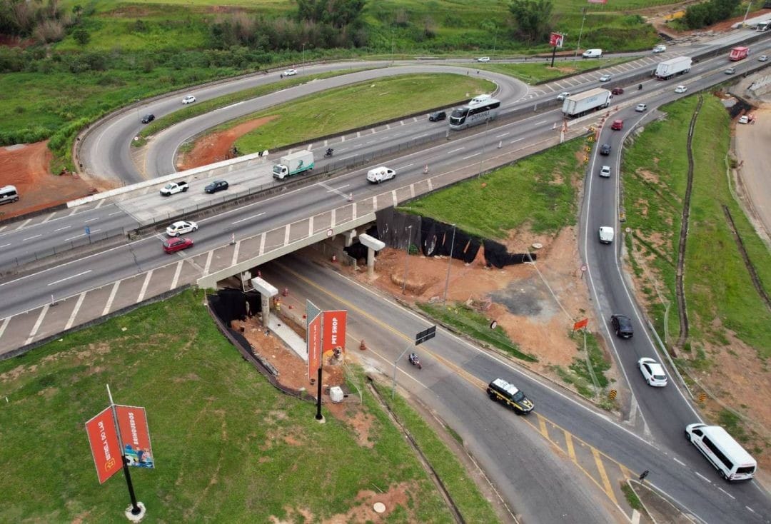 Fechamento temporário do acesso a Jacareí para obras na pista expressa da Via Dutra