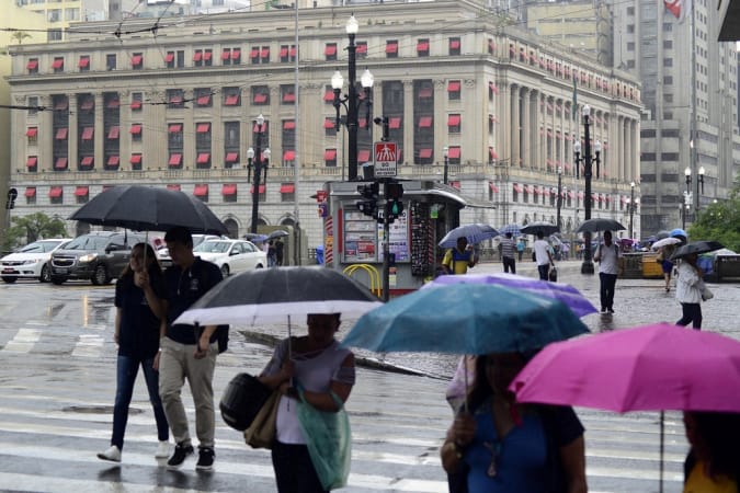 Frente fria muda o tempo e traz chuva intensa para Sudeste e Centro-Oeste