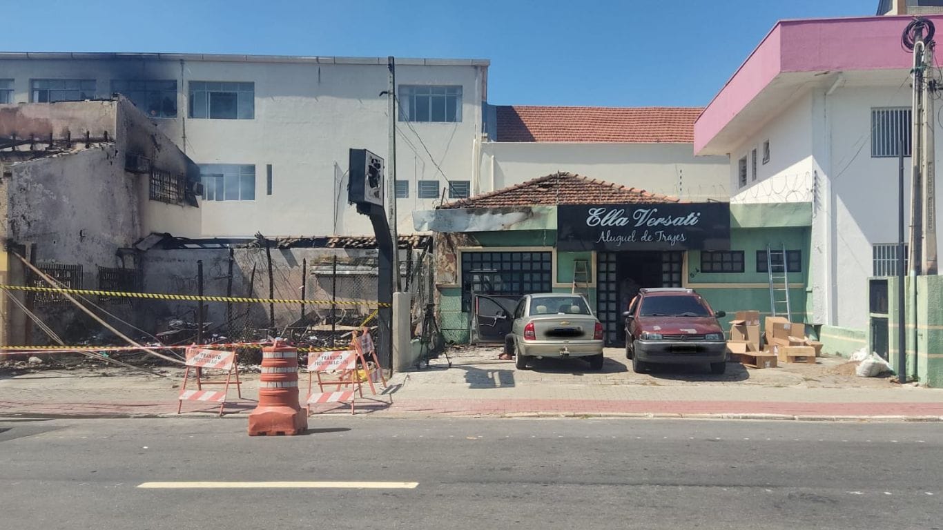 Incêndio criminoso em abrigo deixa quatro mortos e afeta comércio em São José dos Campos