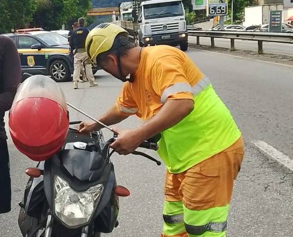 CCR RioSP promove ação de conscientização para motociclistas na Via Dutra