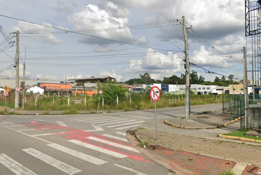 Interdição no bairro Estoril para obras da Sabesp em Taubaté