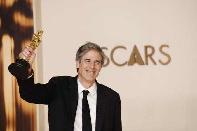 Walter Salles faz história e conquista primeiro Oscar de filme internacional para o Brasil