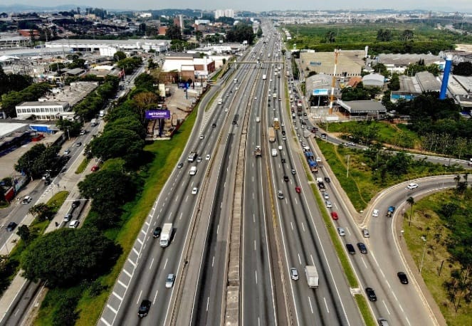 Rodovia Presidente Dutra terá pedágio “free flow” a partir de março de 2025