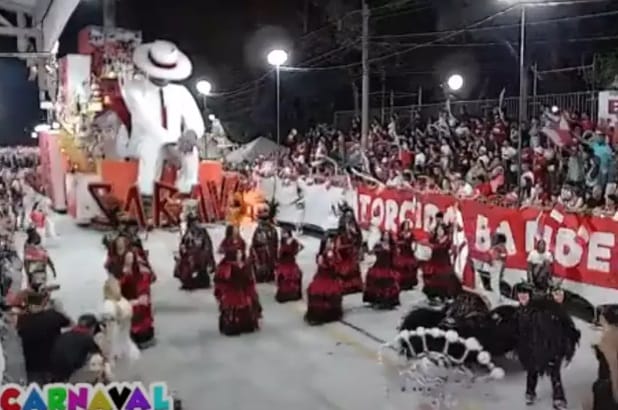 Embaixada do Morro é tricampeã do Carnaval de Guaratinguetá em 2025