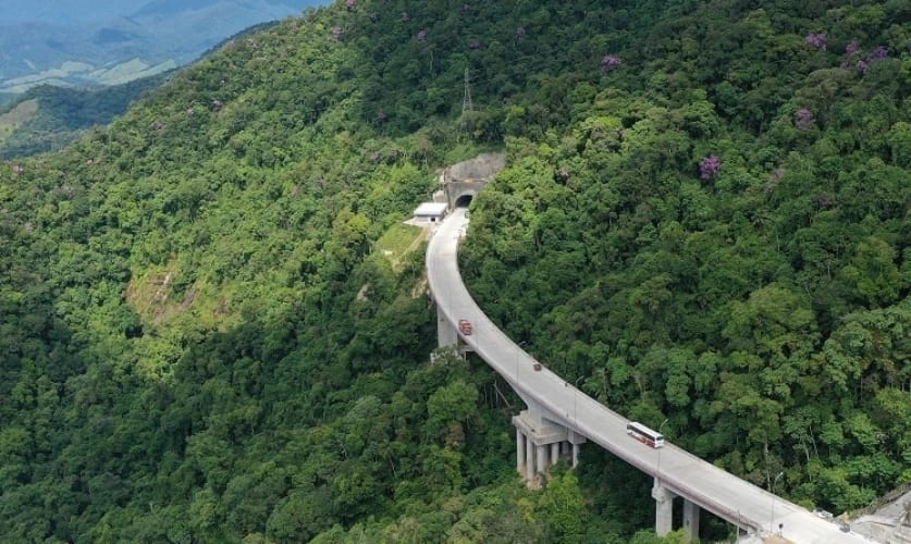 Rodovia dos Tamoios terá operação especial para feriado prolongado