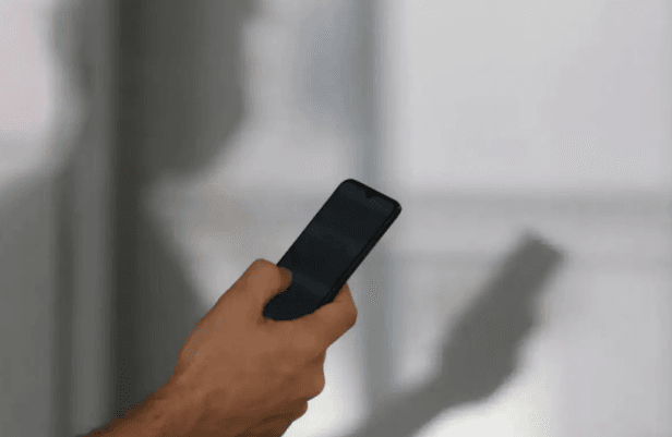 Campanha propõe 24 horas sem redes sociais para alertar sobre saúde mental e regulação das plataformas