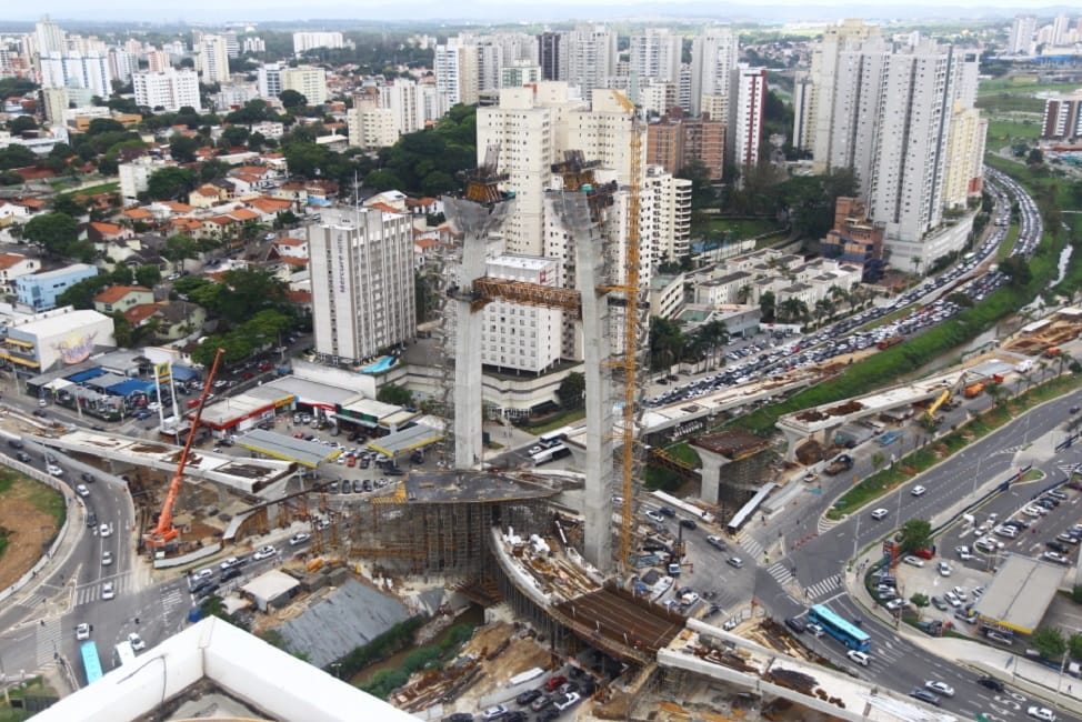 Prefeitura de São José é condenada a pagar R$ 4,3 milhões à Queiroz Galvão por atrasos em obra da ponte estaiada